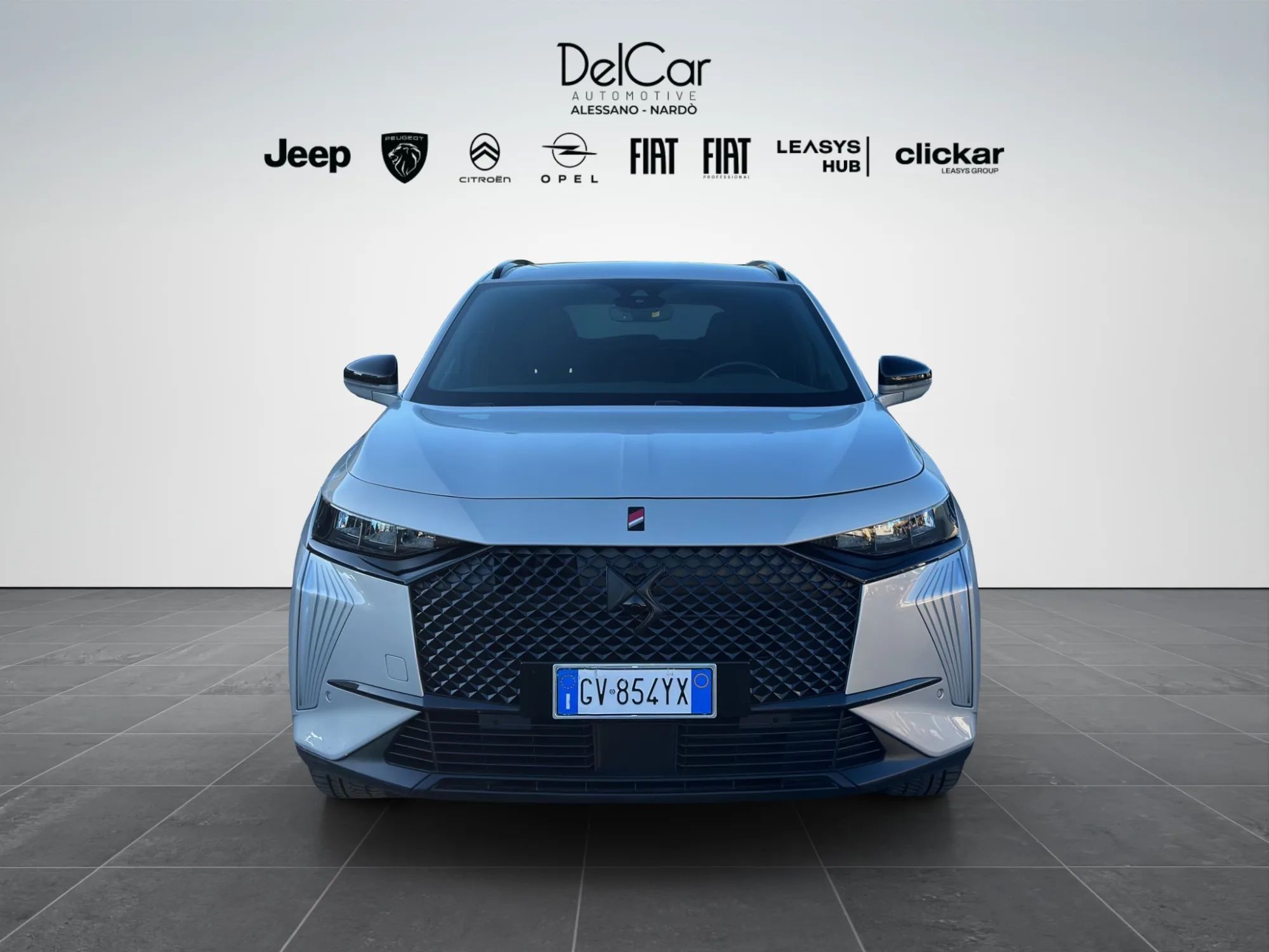 DS DS7 1.5 BlueHDi 130 Cv. EAT8 Performance 2024 — foto 1 di 23