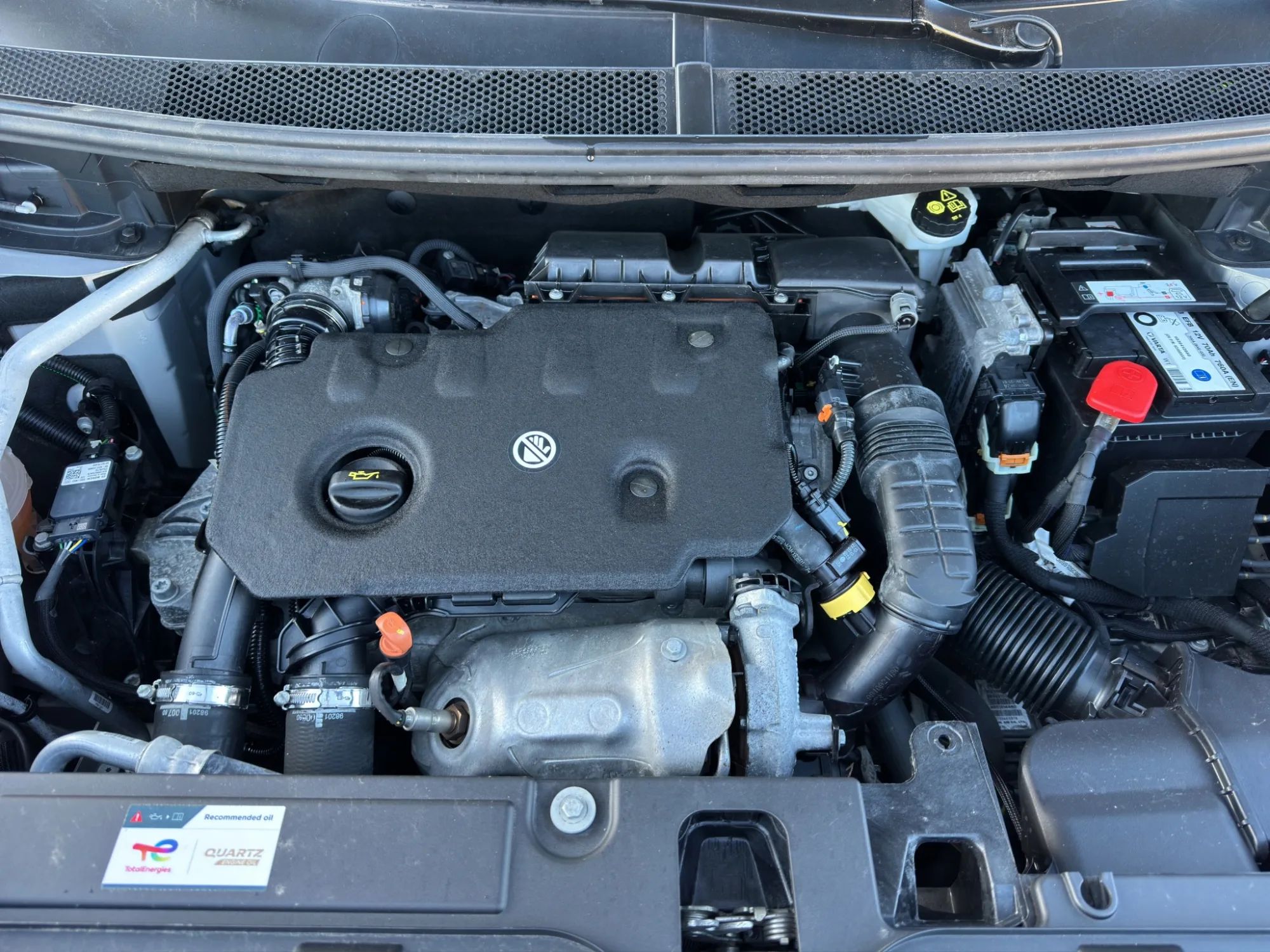 DS DS7 1.5 BlueHDi 130 Cv. EAT8 Performance 2024 — foto 21 di 23