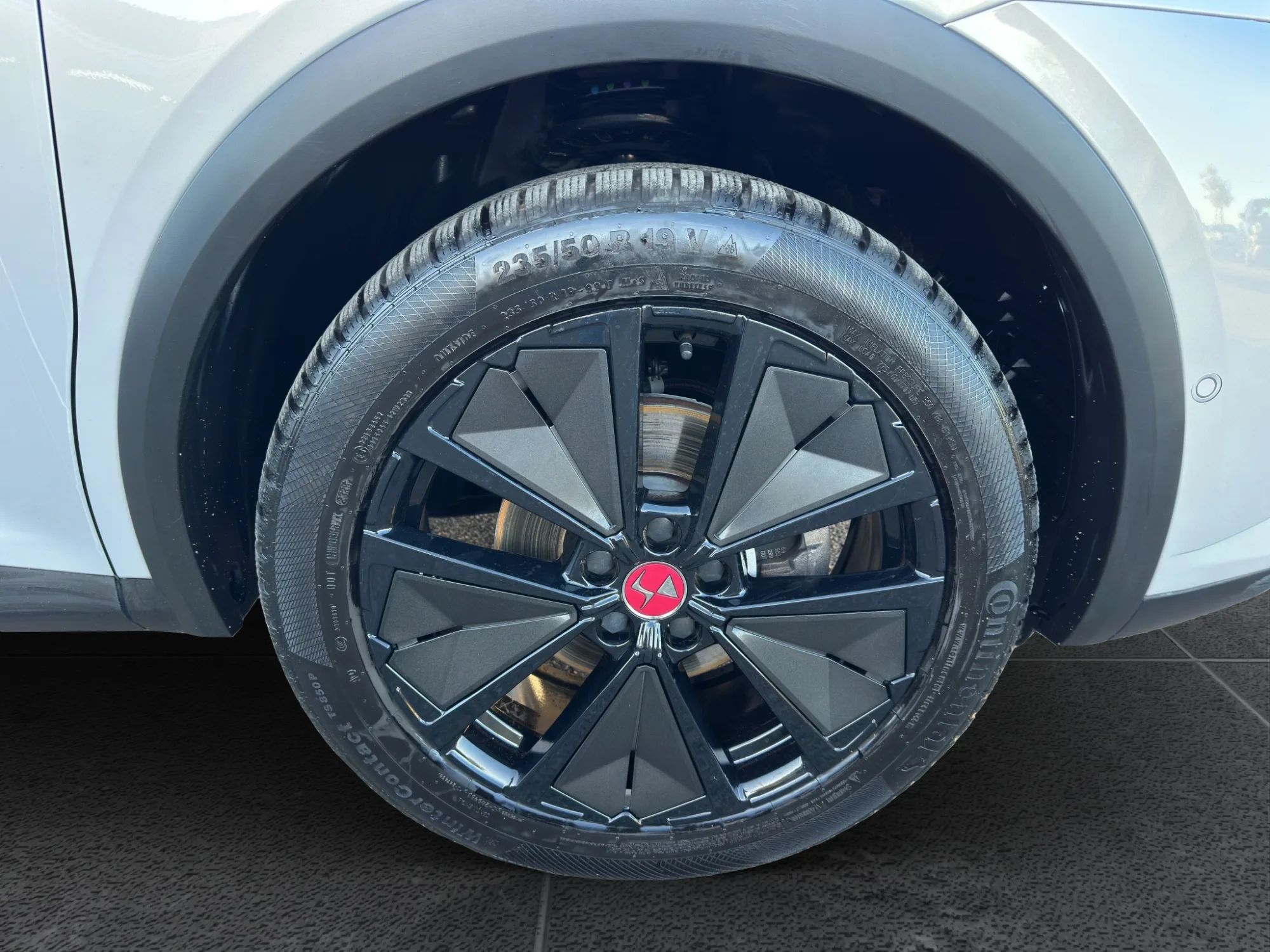 DS DS7 1.5 BlueHDi 130 Cv. EAT8 Performance 2024 — foto 22 di 23
