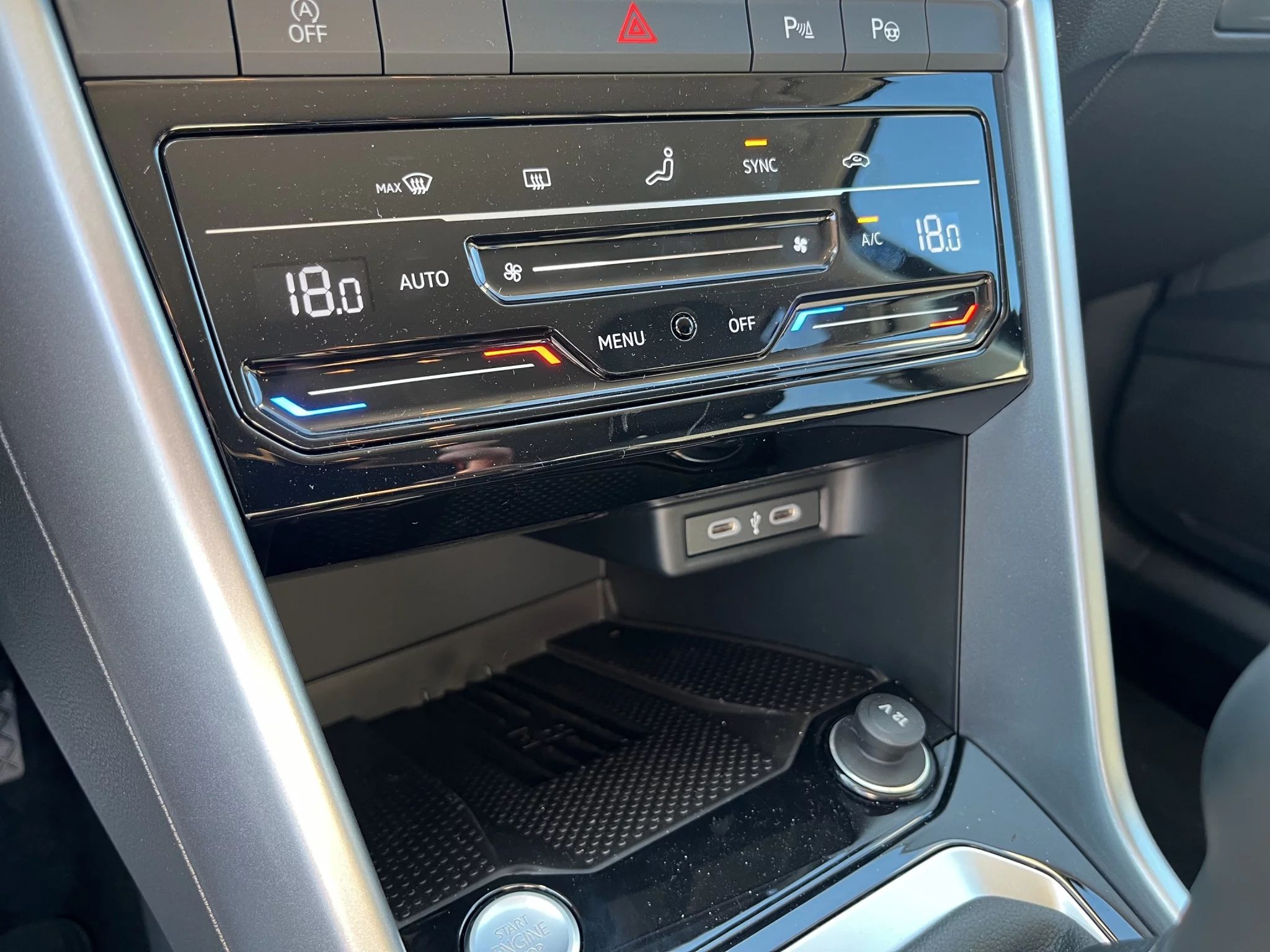 Volkswagen T-Roc 2.0 TDI EDITION PLUS 2025 — foto 16 di 21