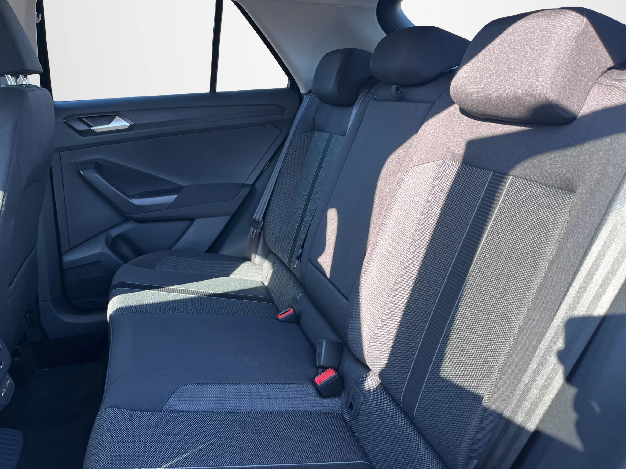 Volkswagen T-Roc 2.0 TDI EDITION PLUS 2025 — foto 13 di 21
