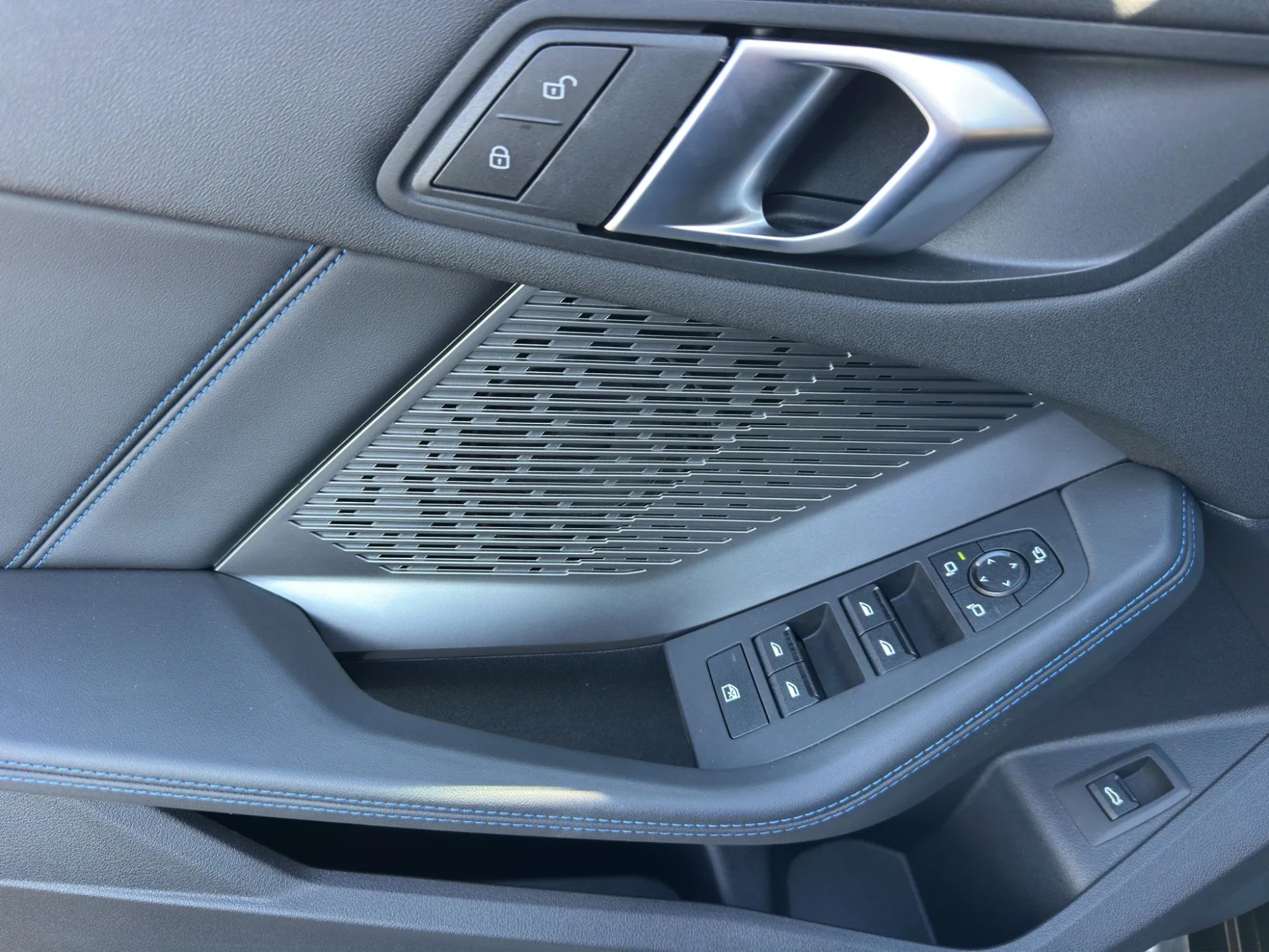 BMW Serie 1 118d 2.0 150 Cv. M Sport Pro F70 2025 — foto 12 di 24