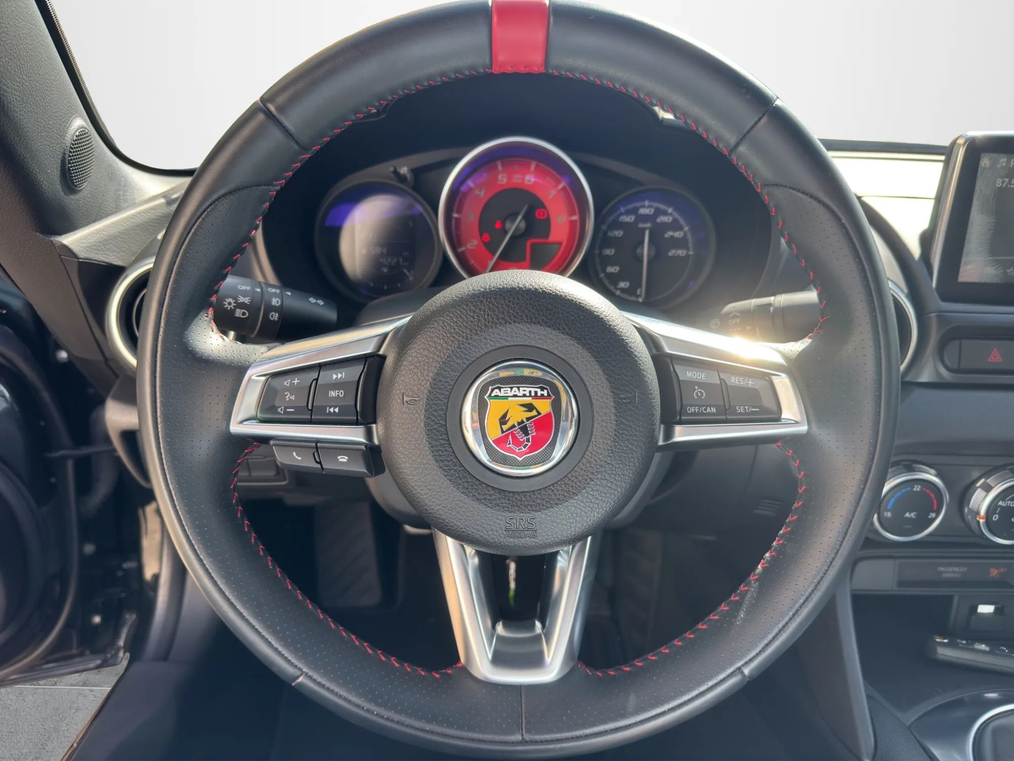 Abarth 124 124 Spider 1.4 T-Jet 170 Cv  70 • Anniversario 2019 — foto 10 di 22