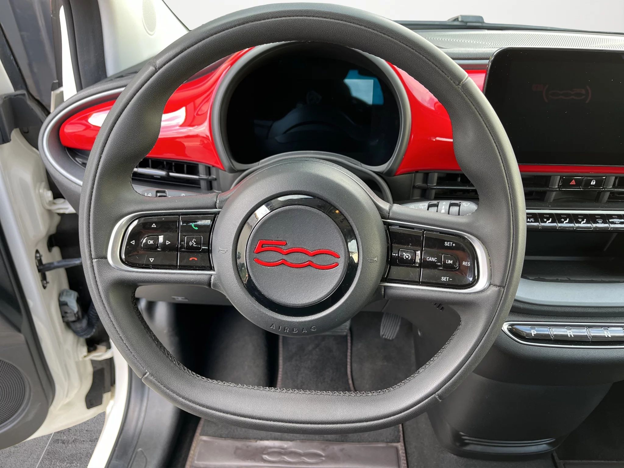 Fiat 500e 100% Elettrica RED 2021 — foto 9 di 19