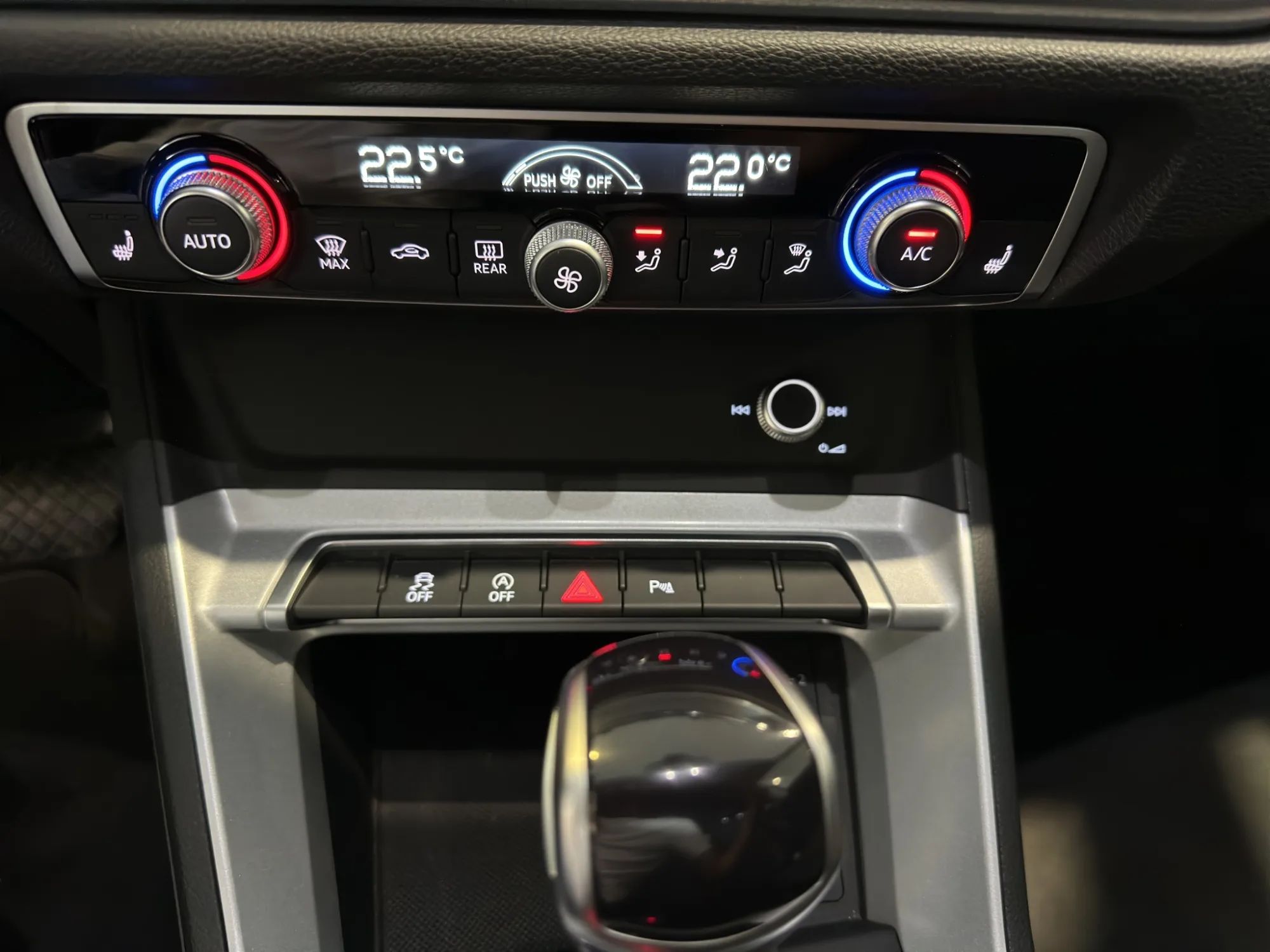 Audi Q3 Suv 35 TDI 150 Cv. S-Tronic Business Advanced 2024 — foto 16 di 21