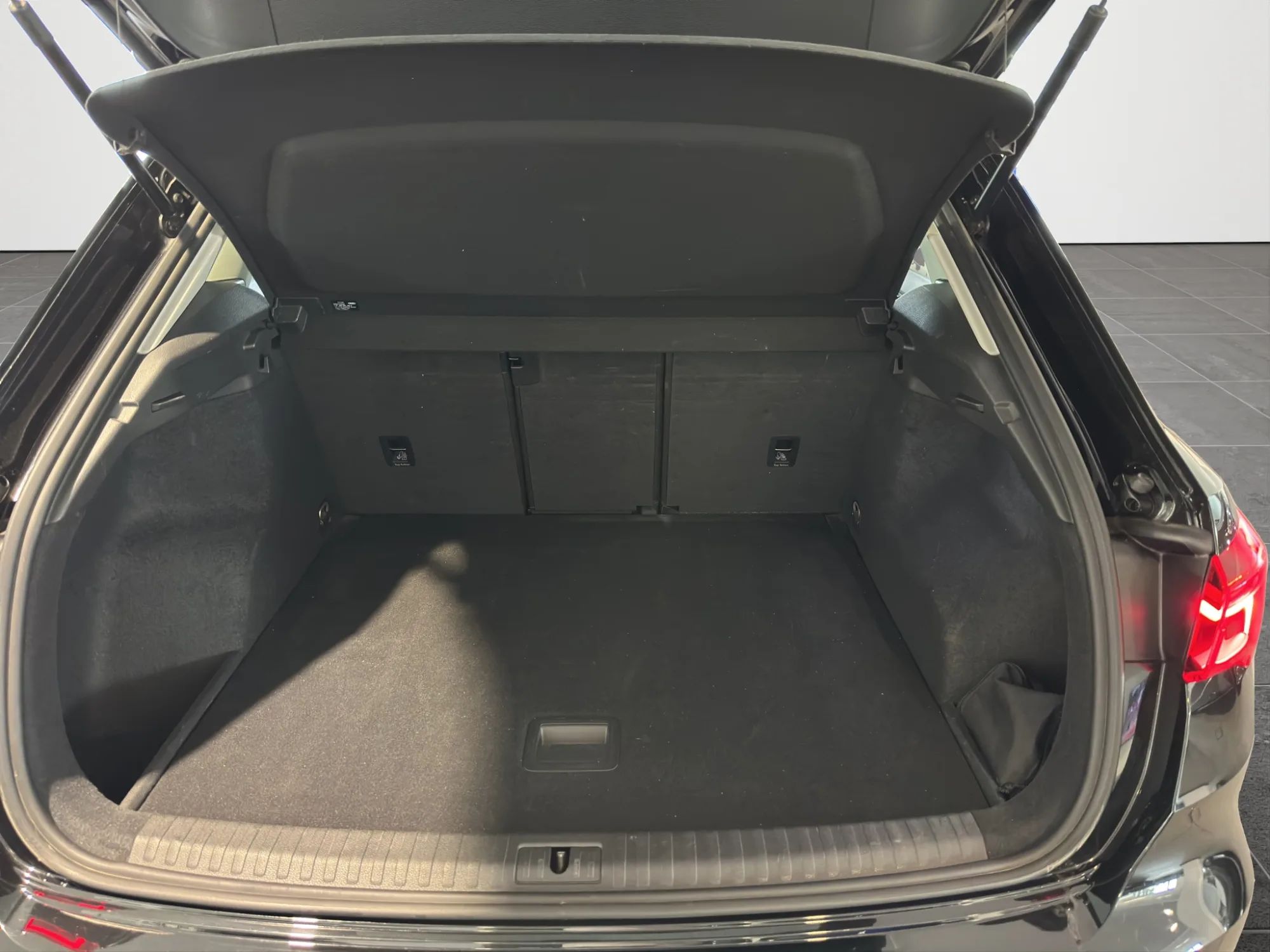Audi Q3 Suv 35 TDI 150 Cv. S-Tronic Business Advanced 2024 — foto 19 di 21