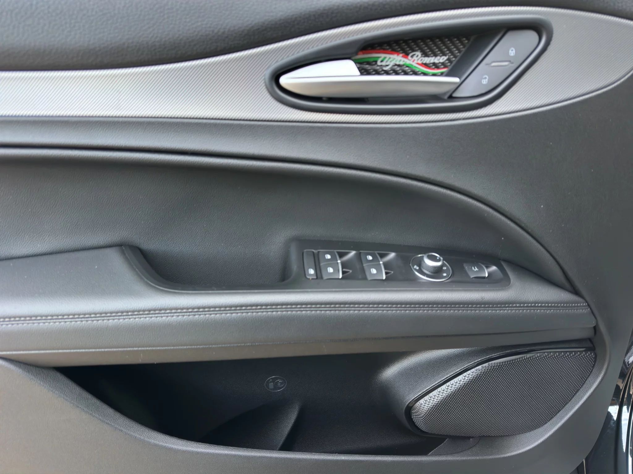 Alfa Romeo Stelvio 2.2 TURBO DIESEL VELOCE AT8 Q4 2024 — foto 12 di 23