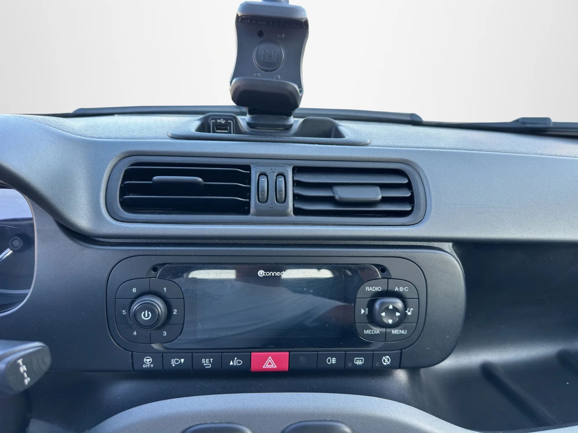 Fiat Panda 1.0 70 Cv. Hybrid City Life 2022 — foto 15 di 21