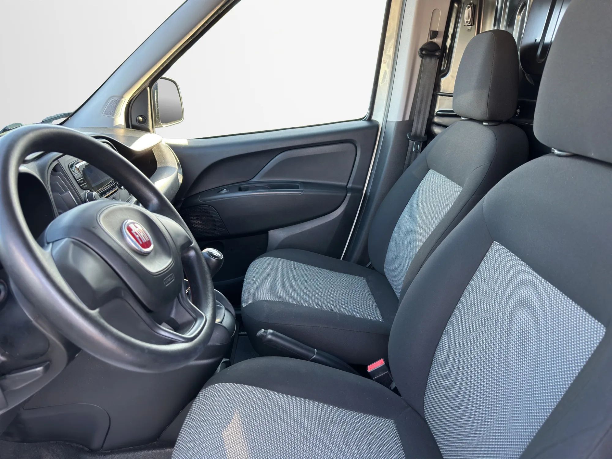 Fiat Doblò 1.3 MJT PASSO CORTO BUSINESS 2020 — foto 9 di 21