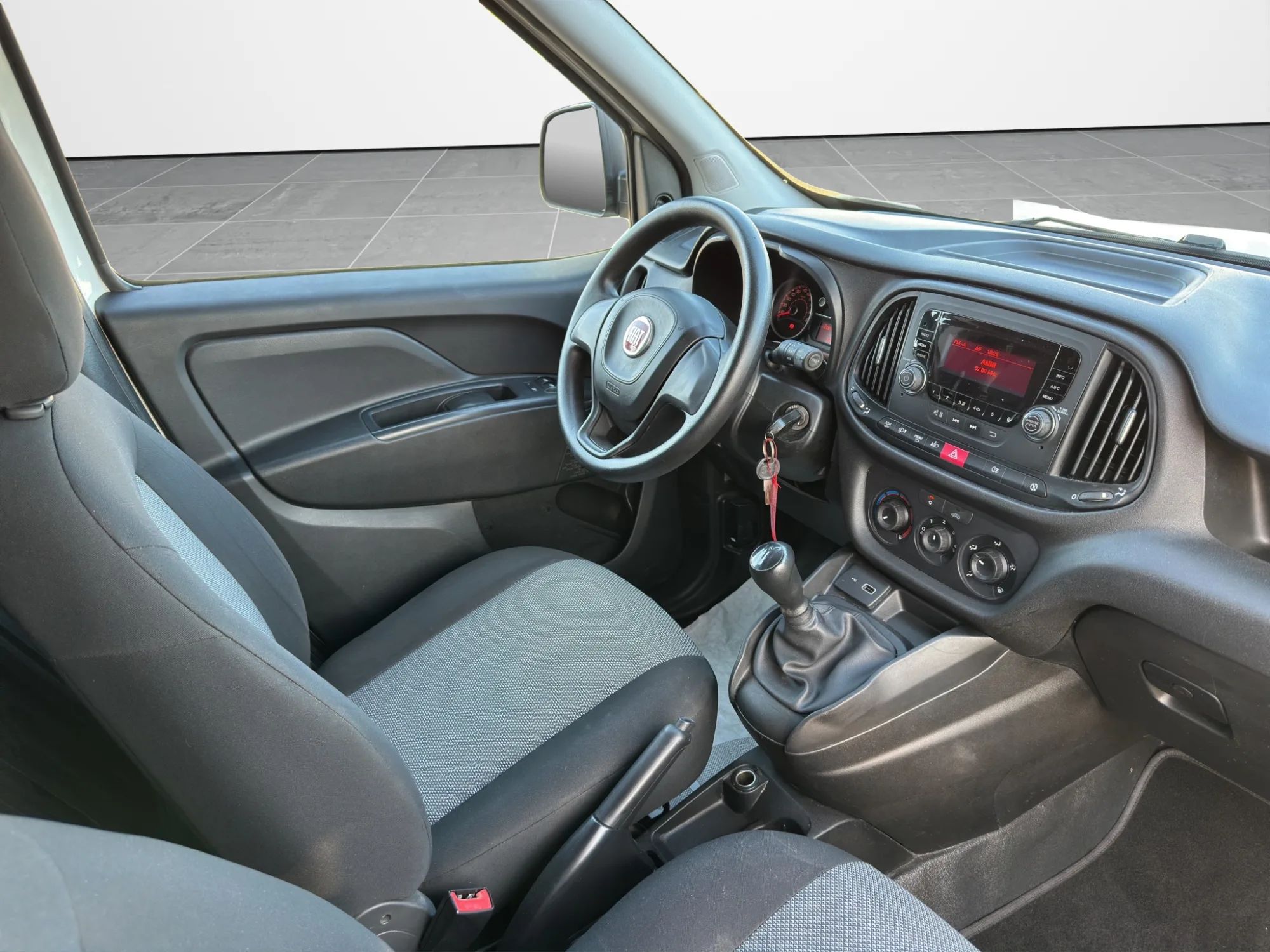 Fiat Doblò 1.3 MJT PASSO CORTO BUSINESS 2020 — foto 17 di 21