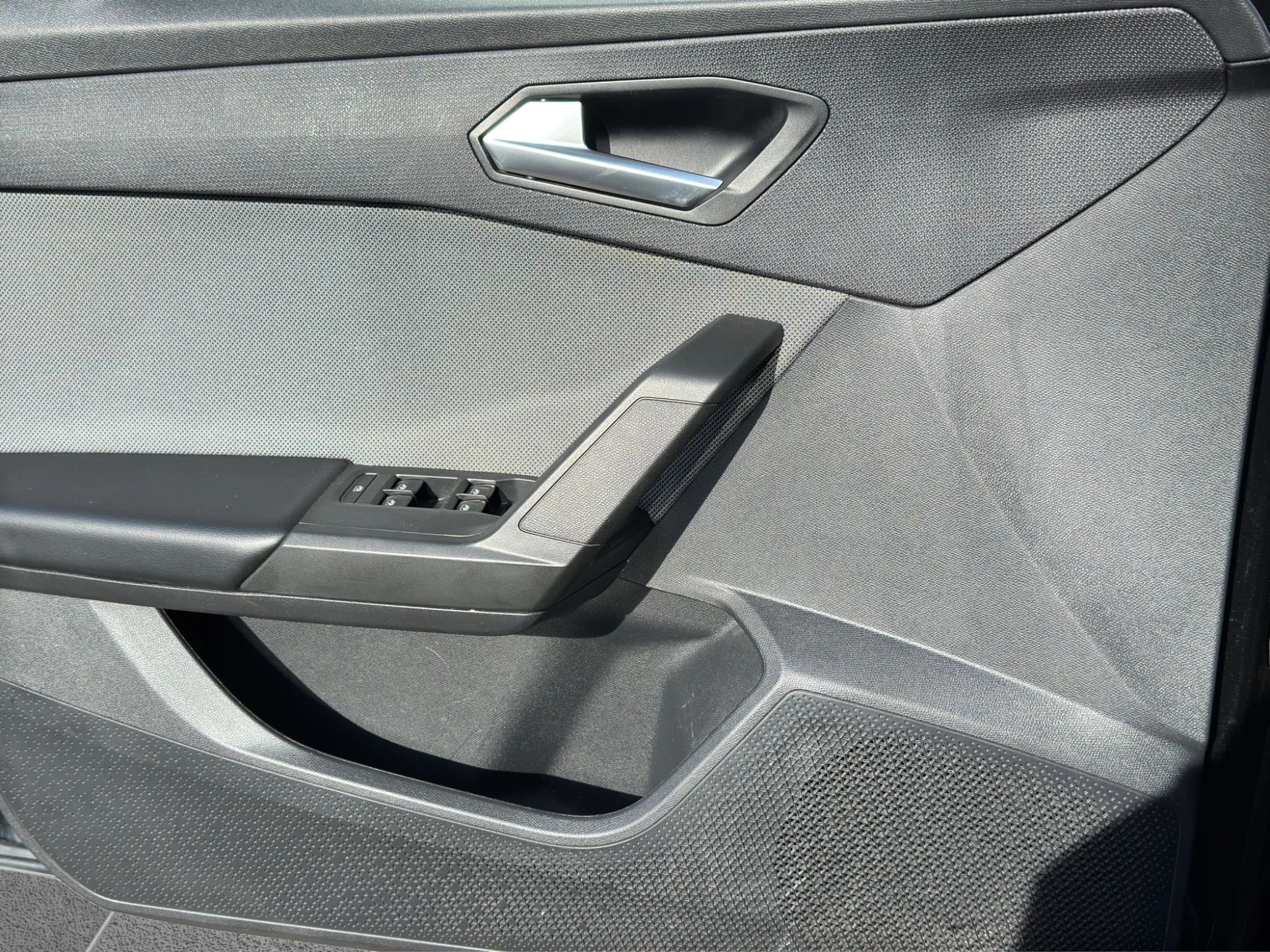Seat Leon SportsTourer 2.0 TDI 116 Cv. 2023 — foto 12 di 21