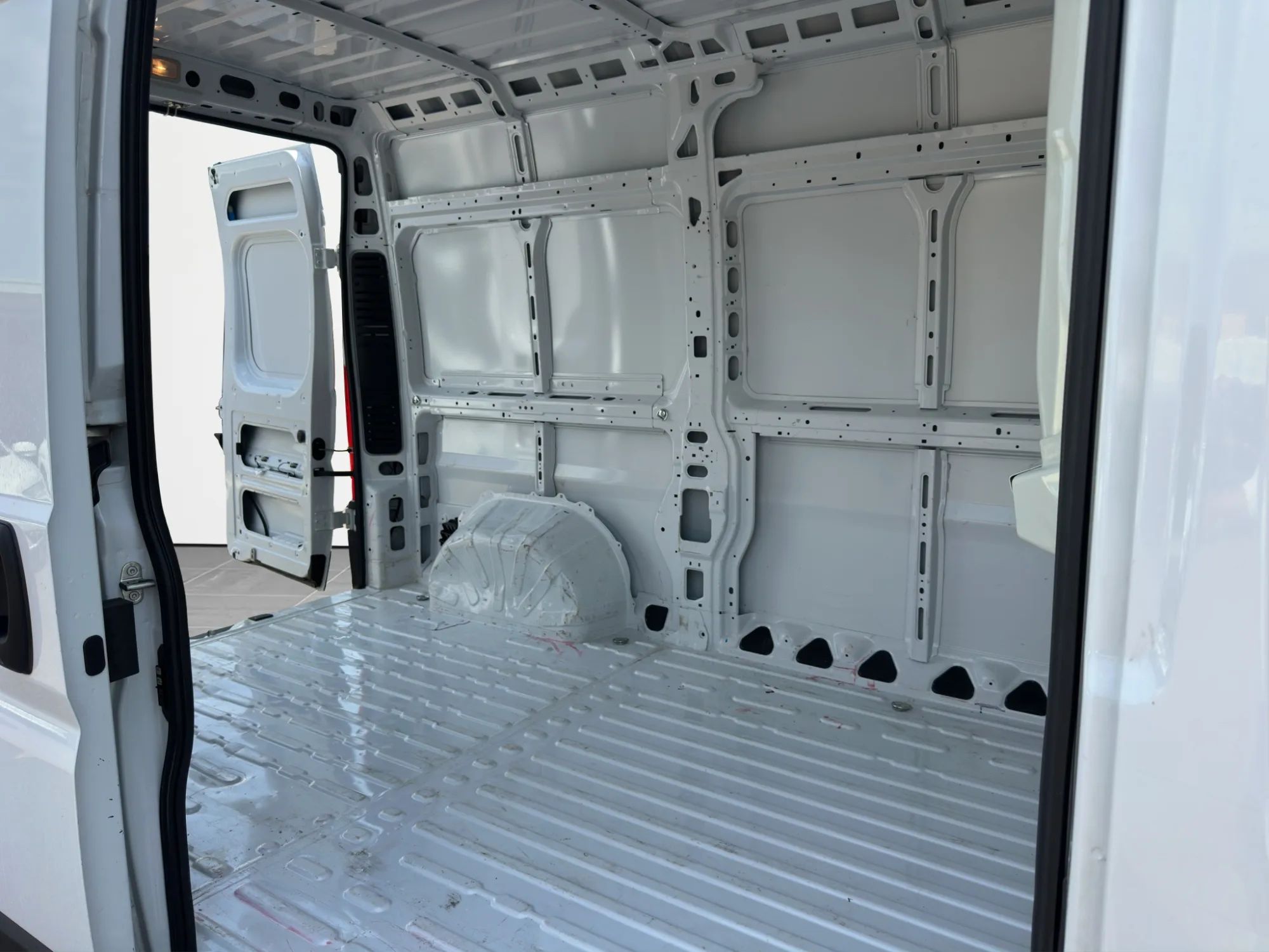 Fiat Ducato 2023 — foto 20 di 22