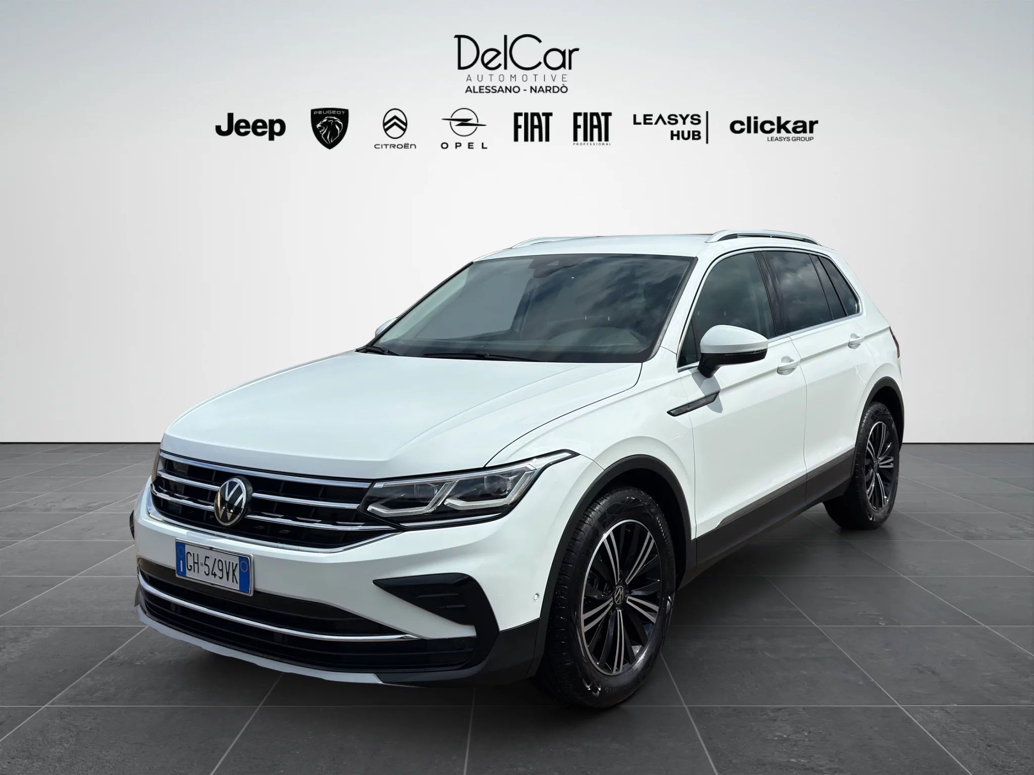 Volkswagen Tiguan 2.0 TDI DSG ELEGANCE 2022 — foto 2 di 24