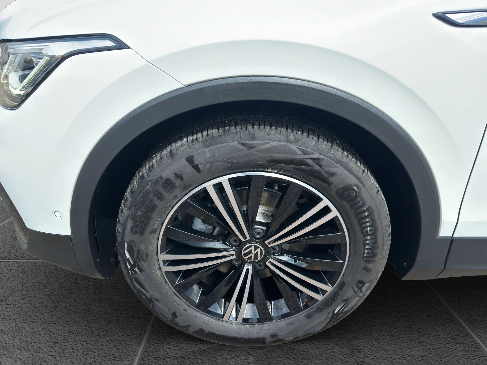 Volkswagen Tiguan 2.0 TDI DSG ELEGANCE 2022 — foto 22 di 24