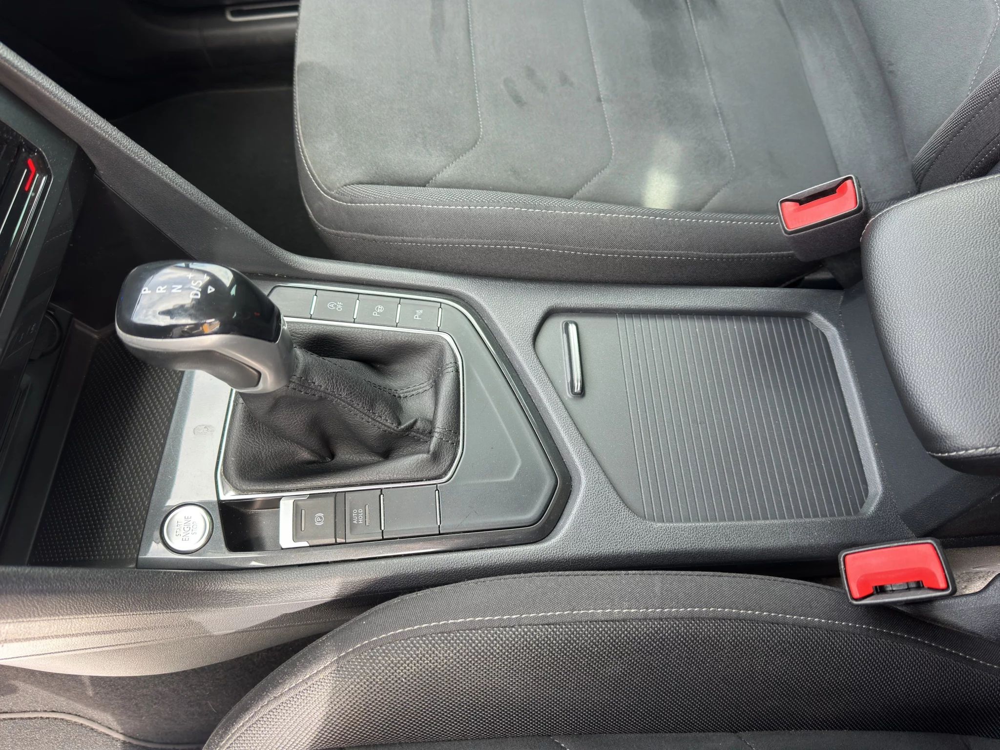 Volkswagen Tiguan 2.0 TDI DSG ELEGANCE 2022 — foto 17 di 24