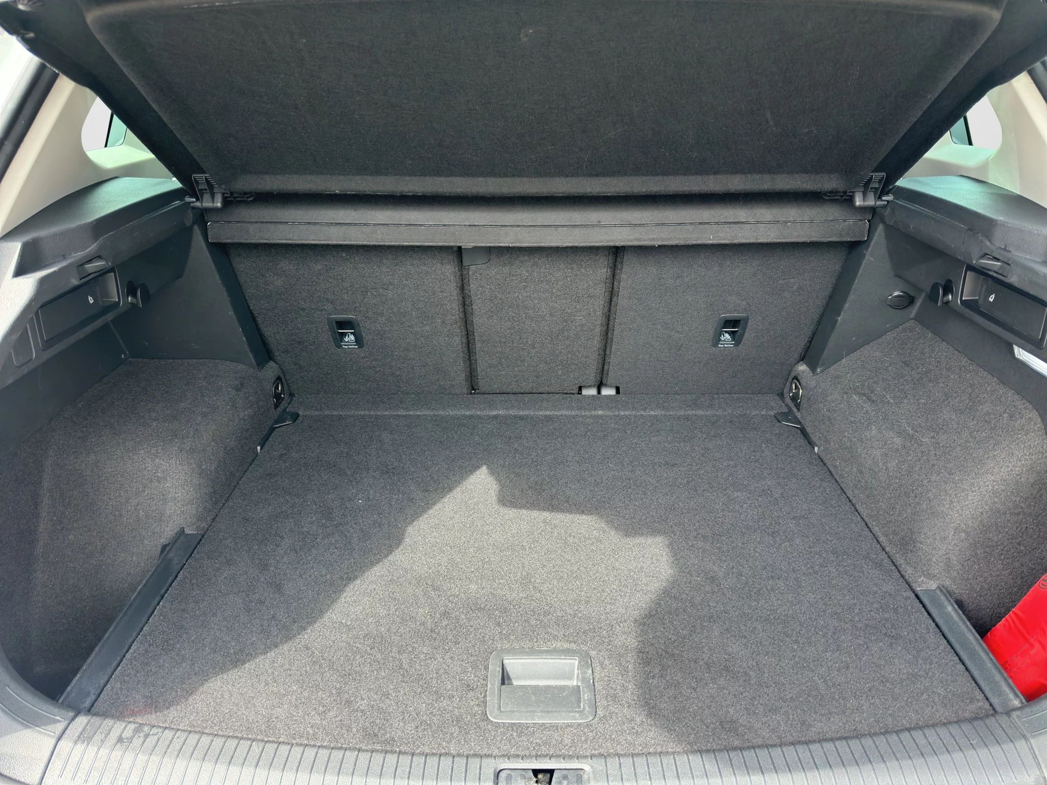 Volkswagen Tiguan 2.0 TDI DSG ELEGANCE 2022 — foto 20 di 24