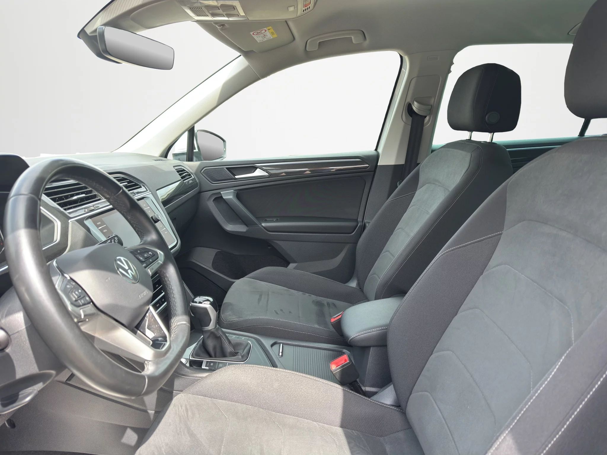 Volkswagen Tiguan 2.0 TDI DSG ELEGANCE 2022 — foto 9 di 24