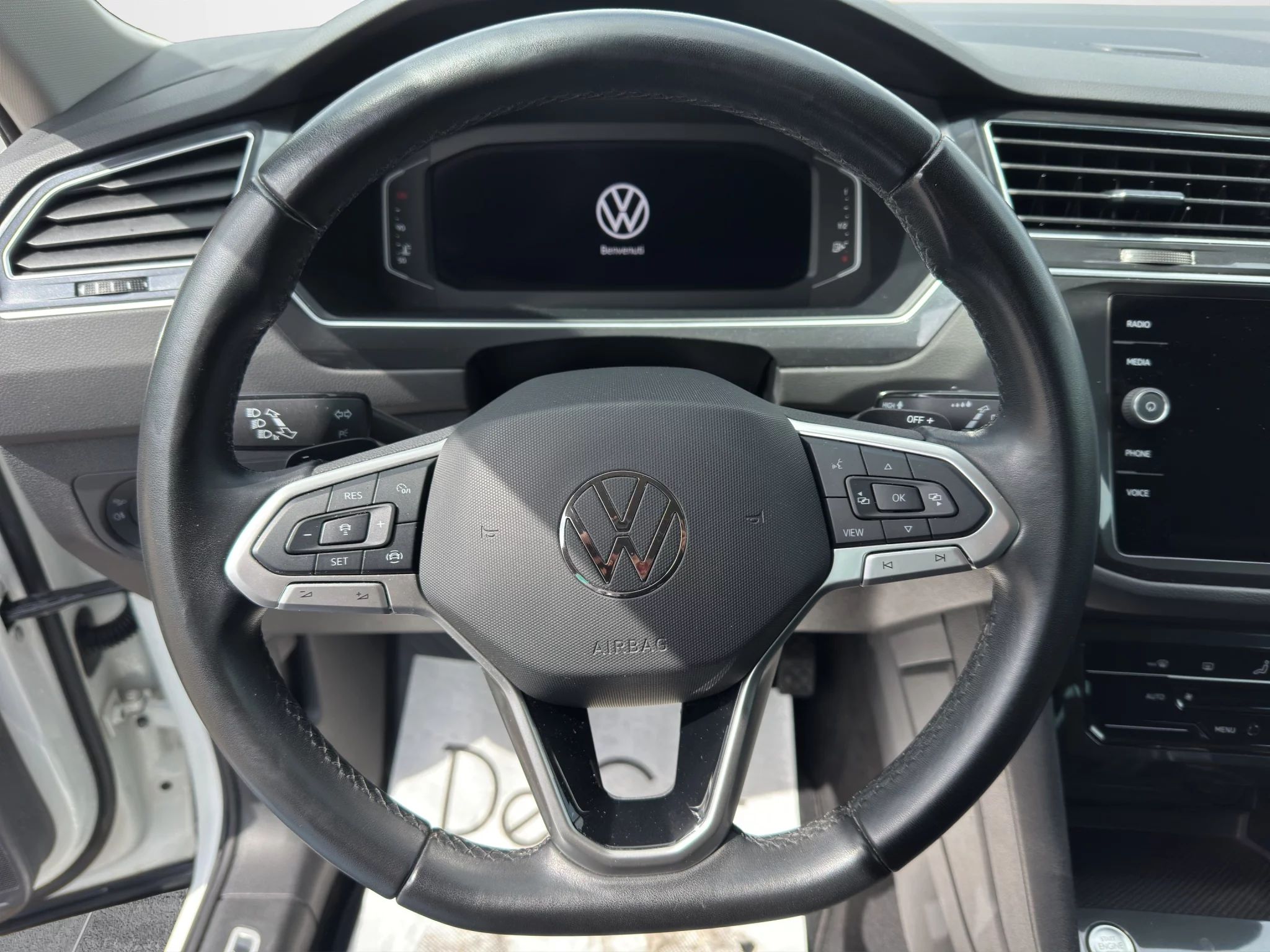 Volkswagen Tiguan 2.0 TDI DSG ELEGANCE 2022 — foto 10 di 24