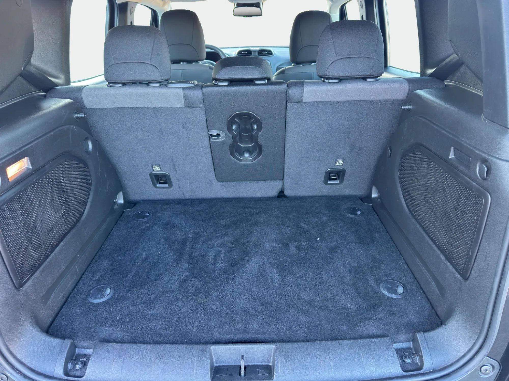 Jeep Renegade 1.6 MJT Limited 2022 — foto 19 di 21