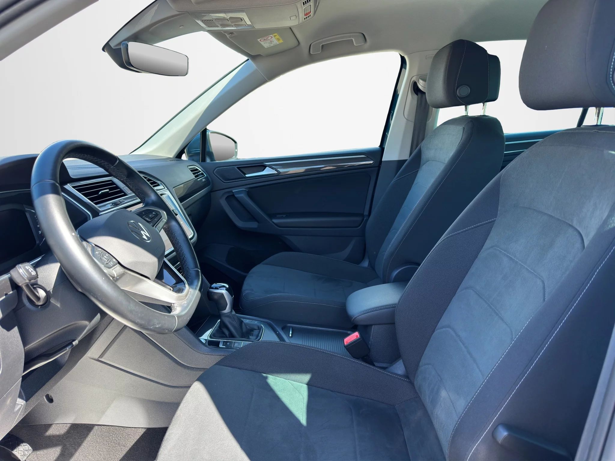 Volkswagen Tiguan 2.0 TDI DSG ELEGANCE 2022 — foto 9 di 21