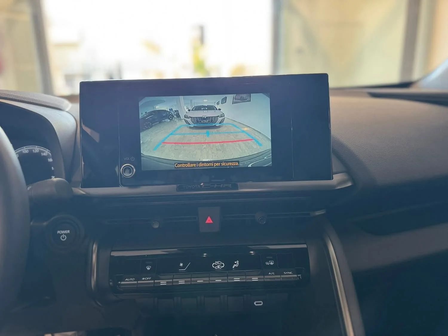 Toyota C-HR Full Hybrid FWD 140 Cv. Active 2026 — foto 12 di 17
