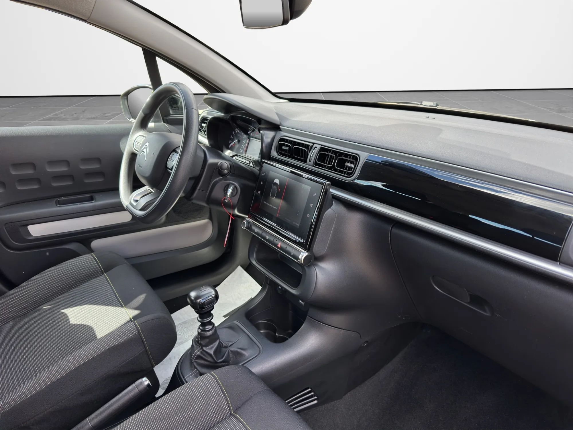 Citroën C3 1.5 BlueHDI 100 Cv. Plus 2024 — foto 18 di 20